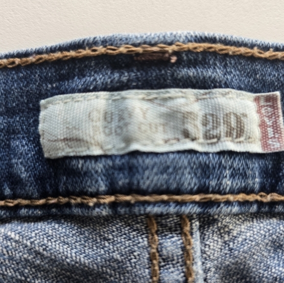 Levi's Jeans Women Size 12L Bootcut 32×32 Light Wash Blue Mid Rise  Classics - Picture 8 of 14